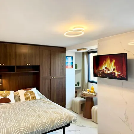 Place Massena - Small Peaceful Haven * Nice