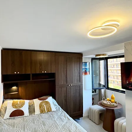 Place Massena - Small Peaceful Haven Apartment