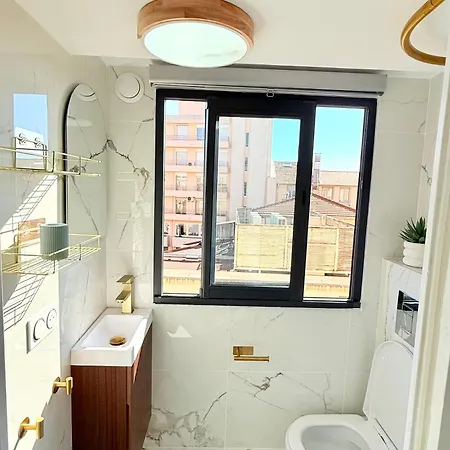 Διαμέρισμα Place Massena - Small Peaceful Haven *