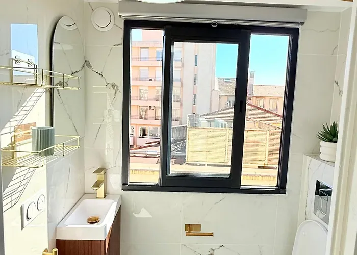 Apartment Place Massena - Small Peaceful Haven *