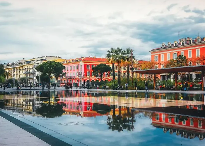 Apartment Place Massena - Small Peaceful Haven *