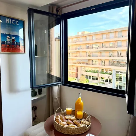 Apartment Place Massena - Small Peaceful Haven Nice